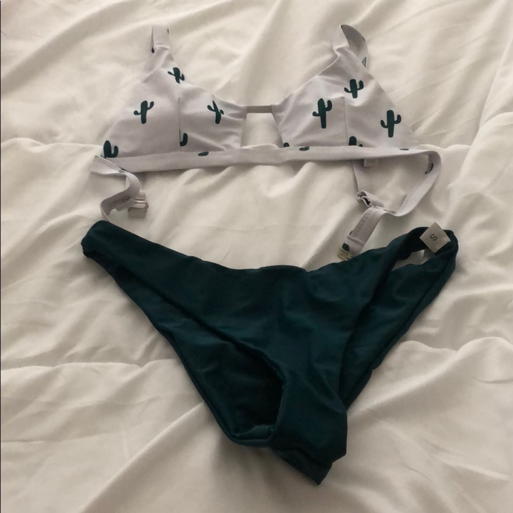 bikini never worn!